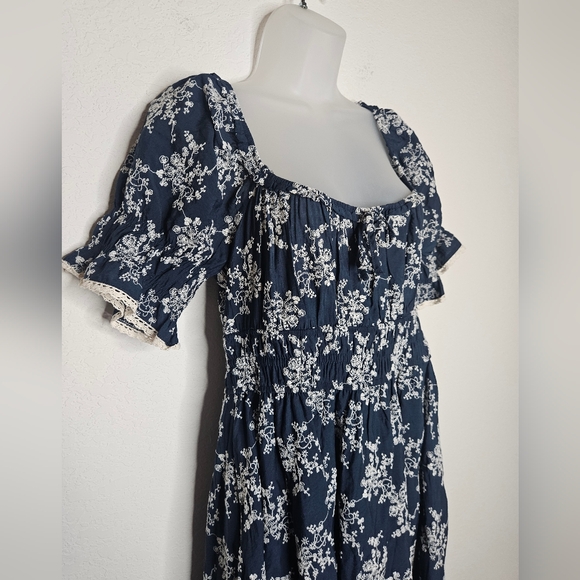 Altar'd State Boho Embroidered Ditsy Floral Puff Sleeve Tiered Midi Dress L - Picture 3 of 12